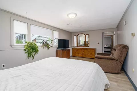 Bedroom - 18 Ruthellen Rd, Hudson, MA 01749 photo 3 of 6