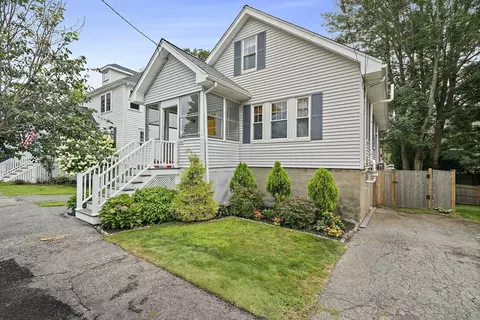 18 Thurlow St, West Roxbury, MA 02132