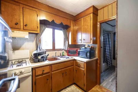 Kitchen - 610 Bradford Ave, Fall River, MA 02721 photo 1 of 4