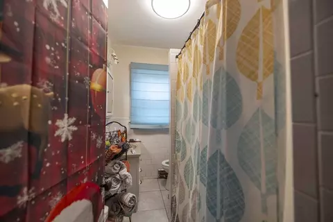 Bath - 1025 Globe St, Fall River, MA 02724 photo 1 of 2