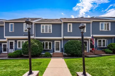 8 Turning Mill Ln #8, Quincy, MA 02169