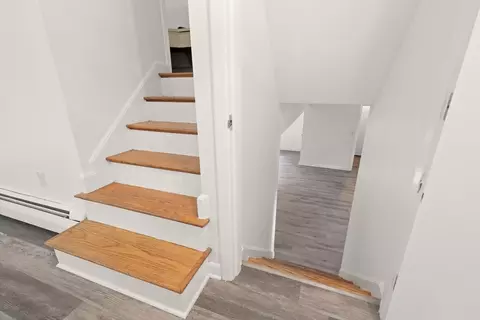Entry Way - 20 Algonquin Rd, Canton, MA 02021 photo 2 of 3
