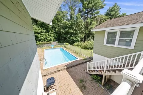 Exterior - 76 Central St, Georgetown, MA 01833 photo 4 of 15