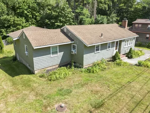 View/Area - 76 Central St, Georgetown, MA 01833 photo 2 of 8