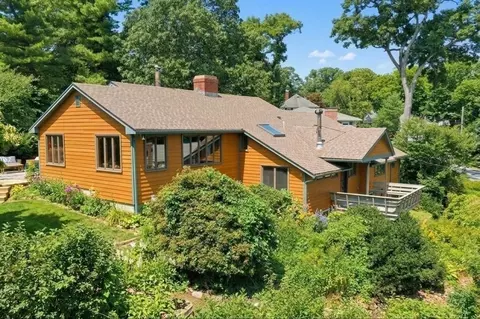 19 Curve St, Wakefield, MA 01880