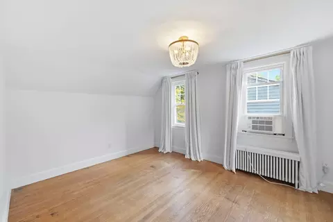 Bedroom - 250 Gillette Ave, Springfield, MA 01118 photo 1 of 5