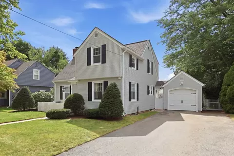 Exterior - 250 Gillette Ave, Springfield, MA 01118 photo 3 of 8