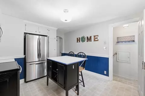 Kitchen - 250 Gillette Ave, Springfield, MA 01118 photo 4 of 5