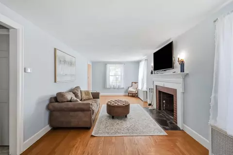 Living - 250 Gillette Ave, Springfield, MA 01118 photo 3 of 3