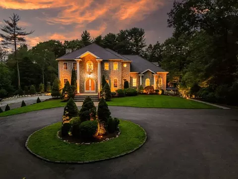 9 Grandview Rd, North Reading, MA 01864
