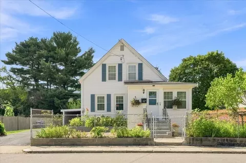 9 Oliver St, Milford, MA 01757