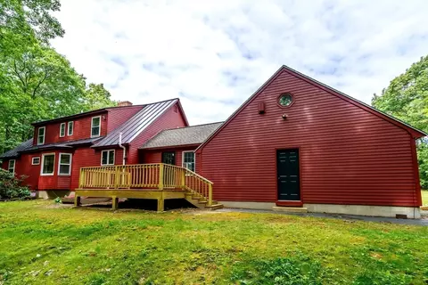 Exterior - 123 Saunders St, Gardner, MA 01440 photo 4 of 5