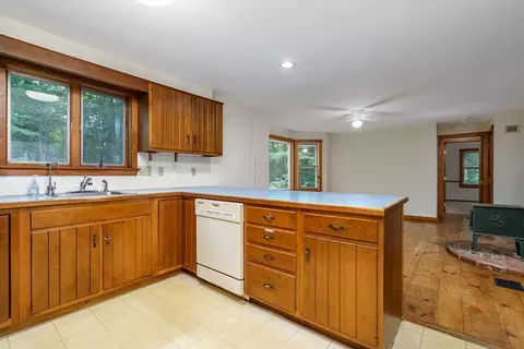 Kitchen - 123 Saunders St, Gardner, MA 01440 photo 5 of 5