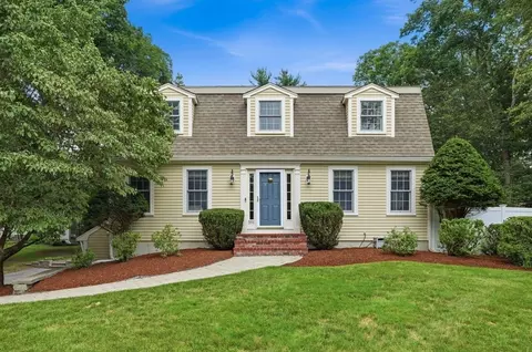 351 Old Farm Rd, Hanover, MA 02339