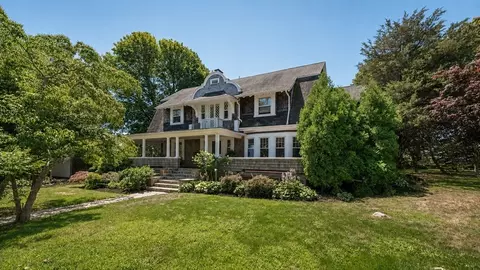 Exterior - 8 Brier Rd, Gloucester, MA 01930 photo 2 of 10