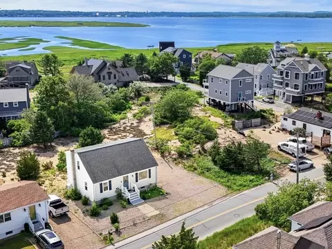 133 Old Pt, Newburyport, MA 01950