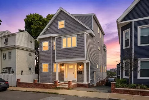 8 Leyden Ave #8, Medford, MA 02155