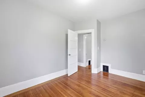 Bedroom - 43 Cornell St, Springfield, MA 01109 photo 1 of 5