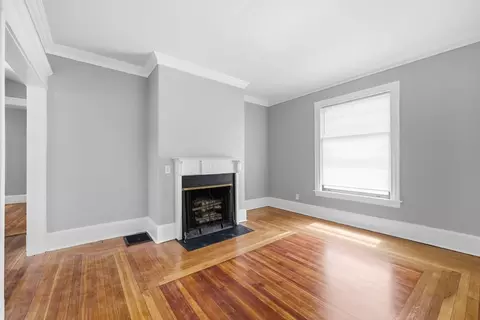 Living - 43 Cornell St, Springfield, MA 01109 photo 3 of 8