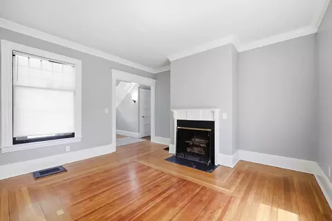 Living - 43 Cornell St, Springfield, MA 01109 photo 1 of 8