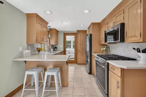 Kitchen - 3 Wormstead St, Saugus, MA 01906 photo 3 of 4