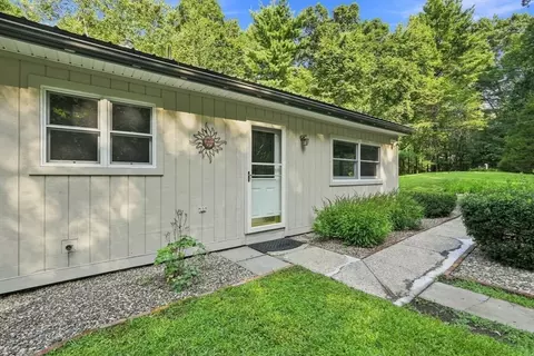 55 North St, Belchertown, MA 01007