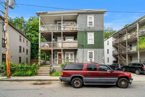 27 Henry St, Southbridge, MA 01550