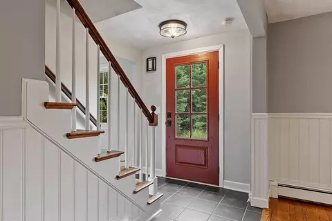 Entry Way - 3 Eldridge Rd, Harvard, MA 01451 photo 4 of 4