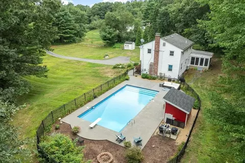 Exterior - 3 Eldridge Rd, Harvard, MA 01451 photo 6 of 7