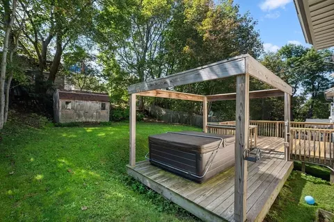 Exterior - 33 Clearview Ave, Worcester, MA 01605 photo 3 of 5