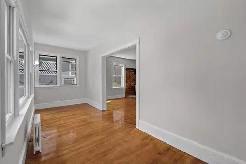 Living - 33 Clearview Ave, Worcester, MA 01605 photo 6 of 9