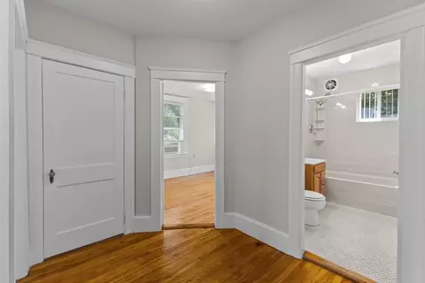 Entry Way - 33 Clearview Ave, Worcester, MA 01605 photo 2 of 3
