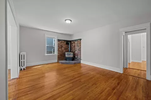Living - 33 Clearview Ave, Worcester, MA 01605 photo 3 of 9