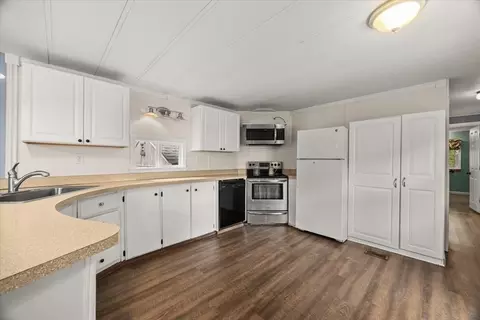 14 Judith Cir, Wareham, MA 02576 photo 5