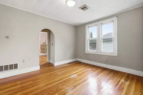 Living - 71-77 Acton St, Springfield, MA 01151 photo 2 of 7