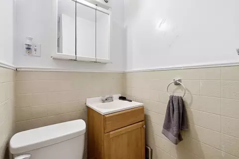 Bath - 71-77 Acton St, Springfield, MA 01151 photo 1 of 6