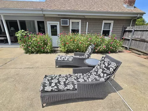 Exterior - 1015 Madison St, Fall River, MA 02720 photo 10 of 11