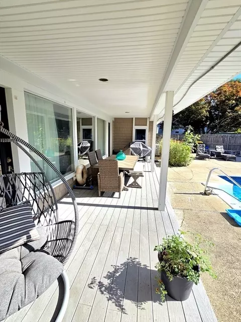 Exterior - 1015 Madison St, Fall River, MA 02720 photo 5 of 11