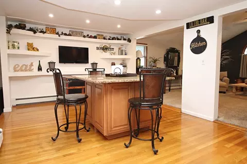 Kitchen - 1 Biscayne Ave, Saugus, MA 01906 photo 4 of 7