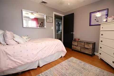 Bedroom - 1 Biscayne Ave, Saugus, MA 01906 photo 3 of 5
