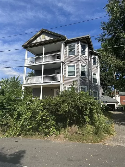 36 Winter St, Southbridge, MA 01550