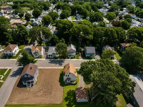 View/Area - 253 Garden St, Fall River, MA 02720 photo 2 of 3
