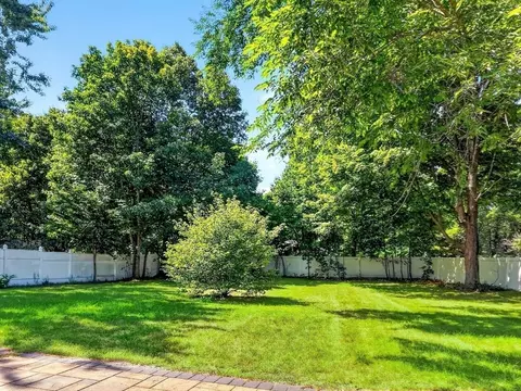 Exterior - 20 Temi Rd, Framingham, MA 01701 photo 3 of 5