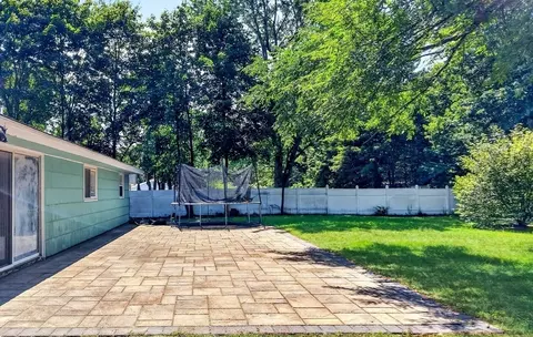Exterior - 20 Temi Rd, Framingham, MA 01701 photo 2 of 5
