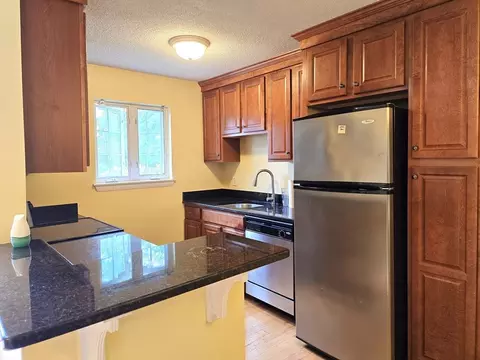 9 Adams St #13, Easton, MA 02375