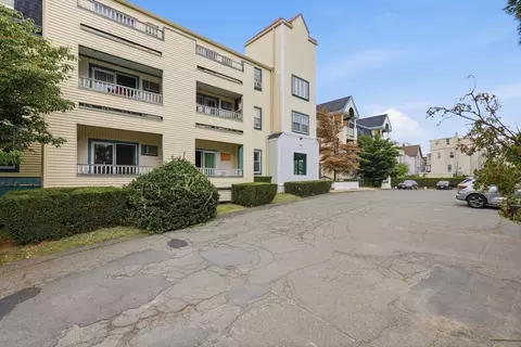 Exterior - 38 Carter St #107, Everett, MA 02149 photo 9 of 10