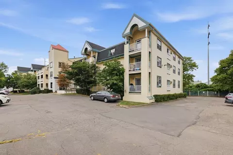 Exterior - 38 Carter St #107, Everett, MA 02149 photo 1 of 10