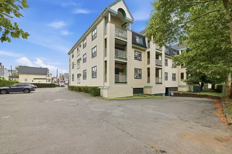 Exterior - 38 Carter St #107, Everett, MA 02149 photo 8 of 10