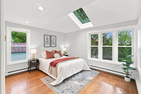 Bedroom - 31 Barnard Rd, Worcester, MA 01605 photo 1 of 8