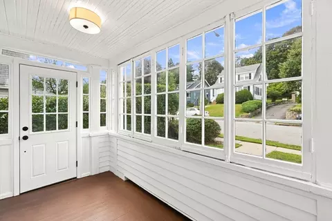 Exterior - 31 Barnard Rd, Worcester, MA 01605 photo 3 of 6